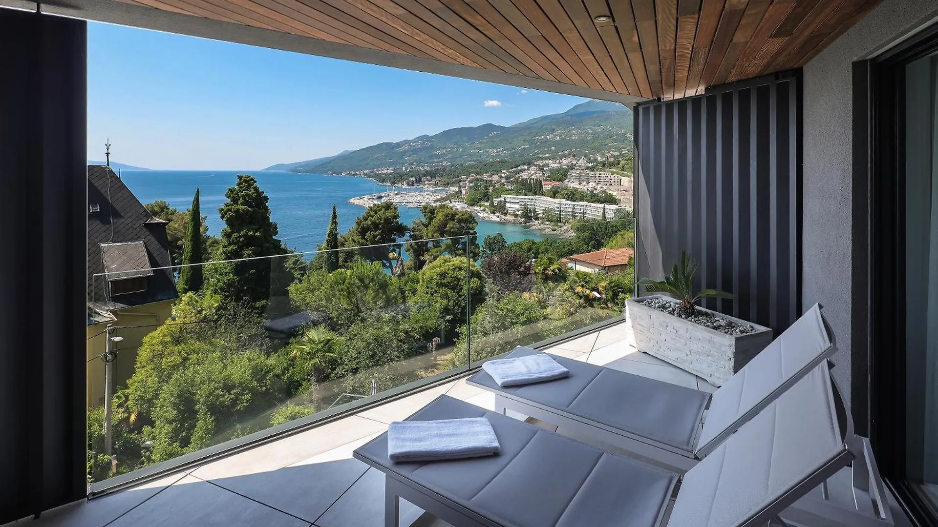 Luxury Twin Apartments Opatija 0*,